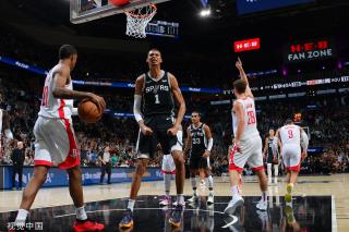 少球迷感到 少球迷感到