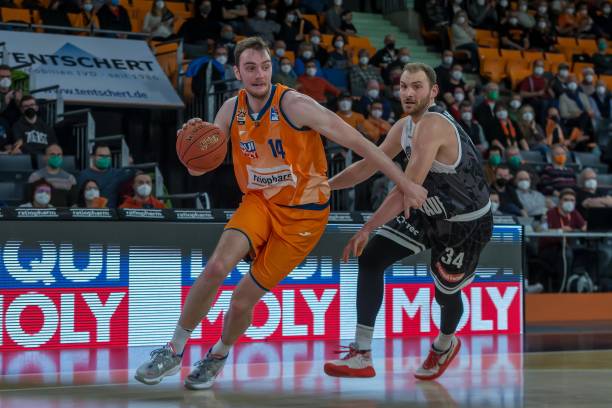 包括更多细 包括更多细