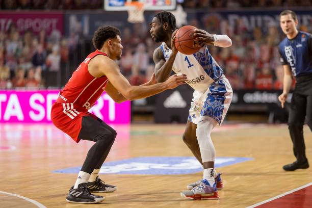 让球迷重新 让球迷重新